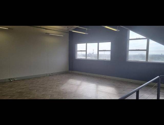 BUSINESS PROPERTY TO RENT IN MOWBRAY